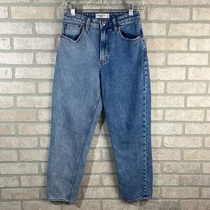 Abercrombie & Fitch Mom Jean High Rise Straight- Size 26